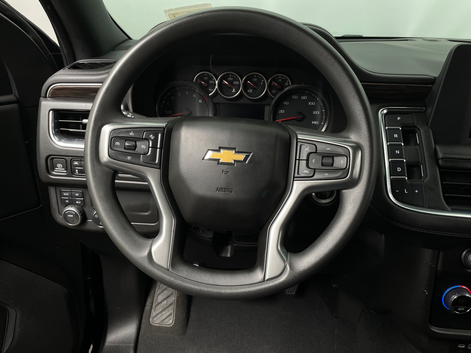 Thumbnail: 2022 Chevrolet Tahoe - 5