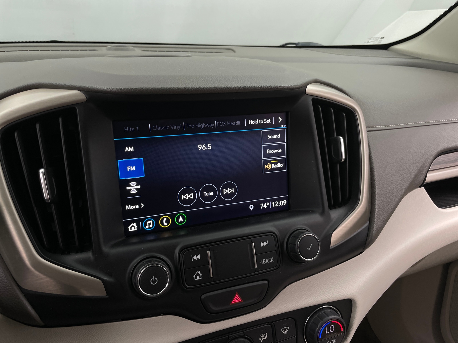 Thumbnail: 2020 GMC Terrain - 3