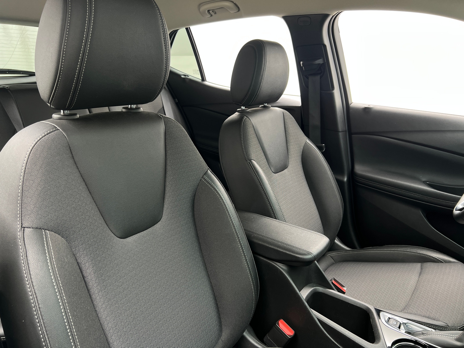 Thumbnail: 2025 Buick Encore GX - 2