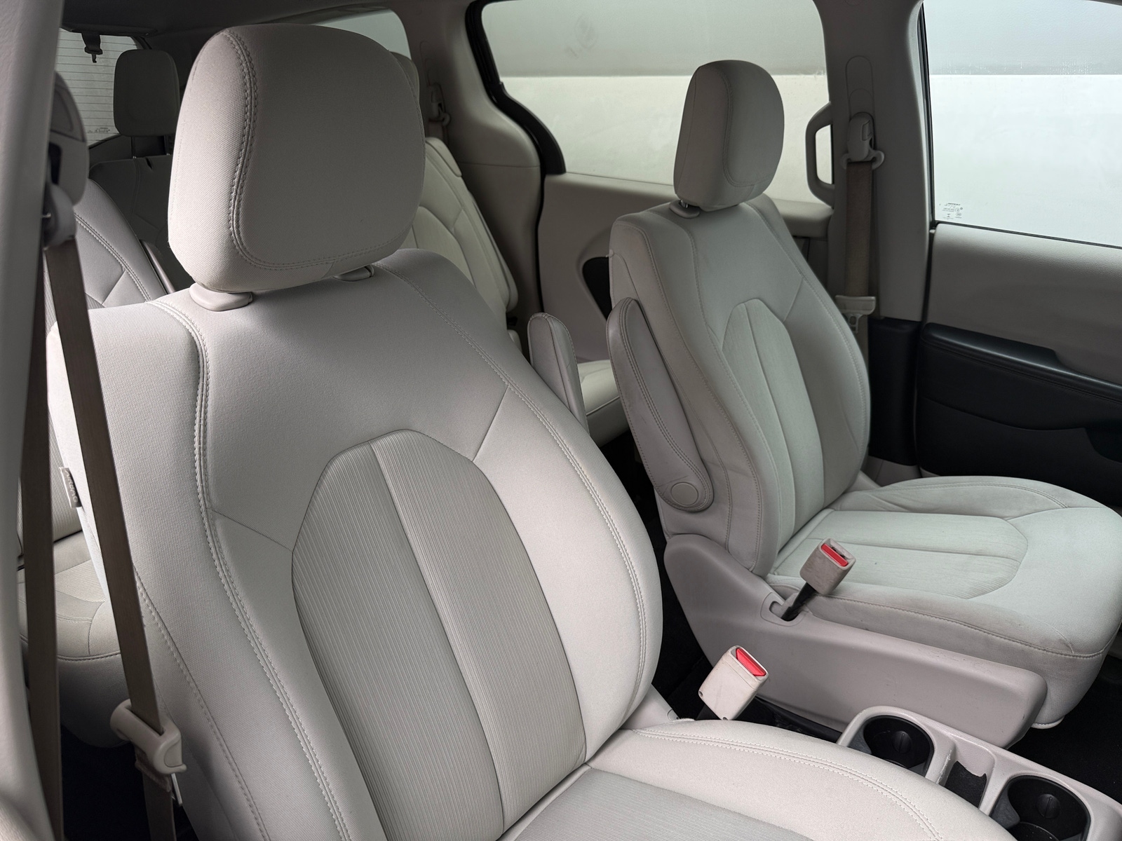 Thumbnail: 2017 Chrysler Pacifica - 2