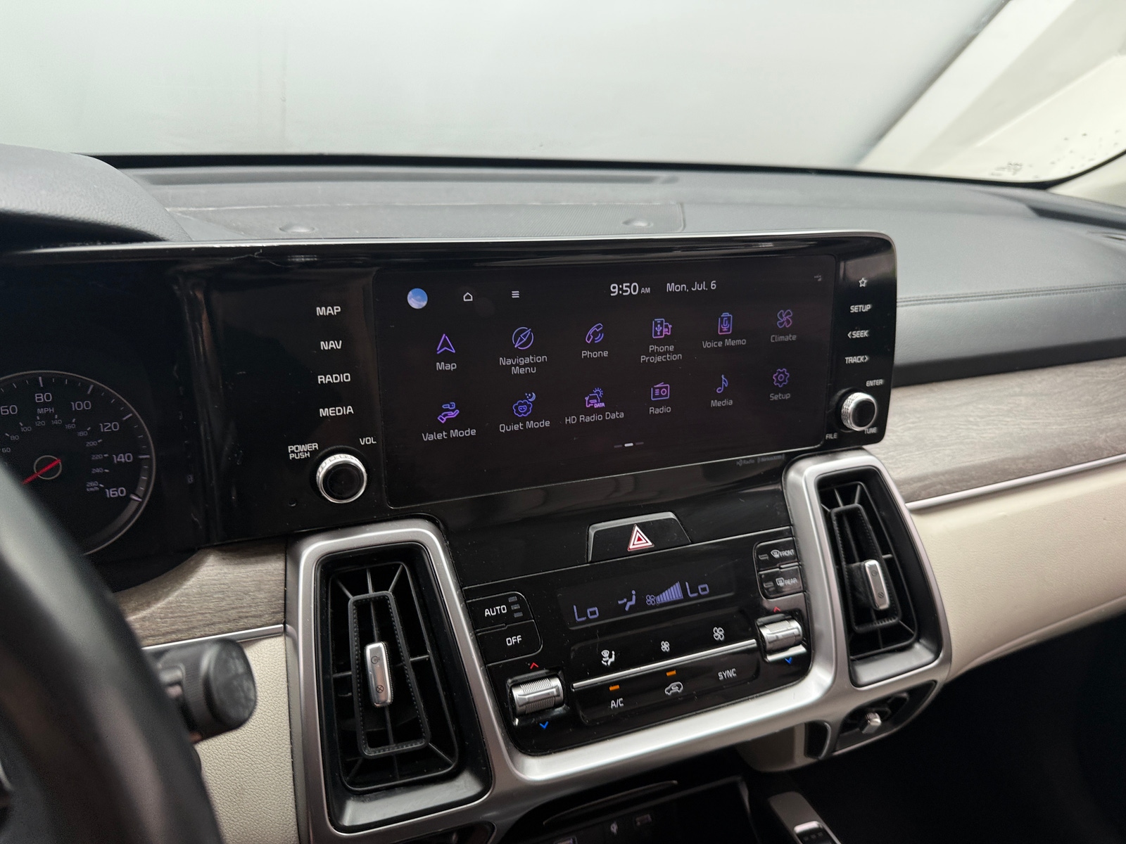Thumbnail: 2023 Kia Sorento - 3