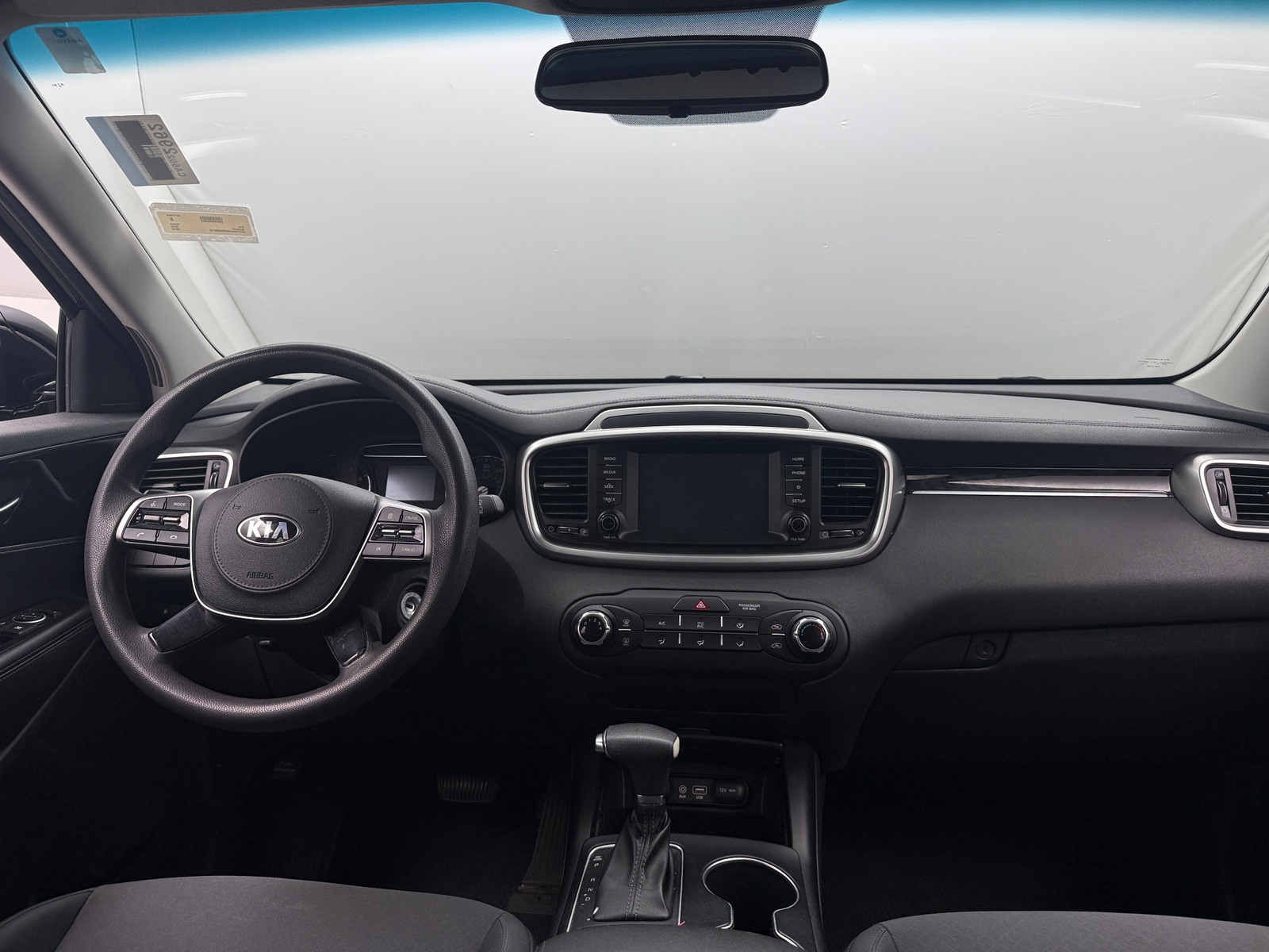 Thumbnail: 2019 Kia Sorento - 3