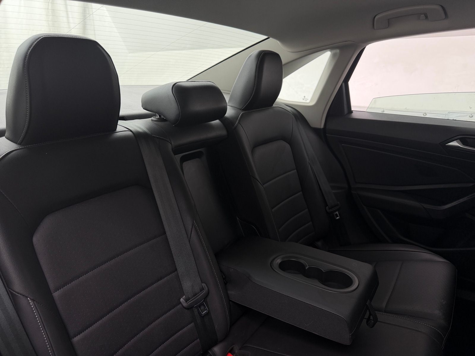 Thumbnail: 2021 Volkswagen Jetta - 6