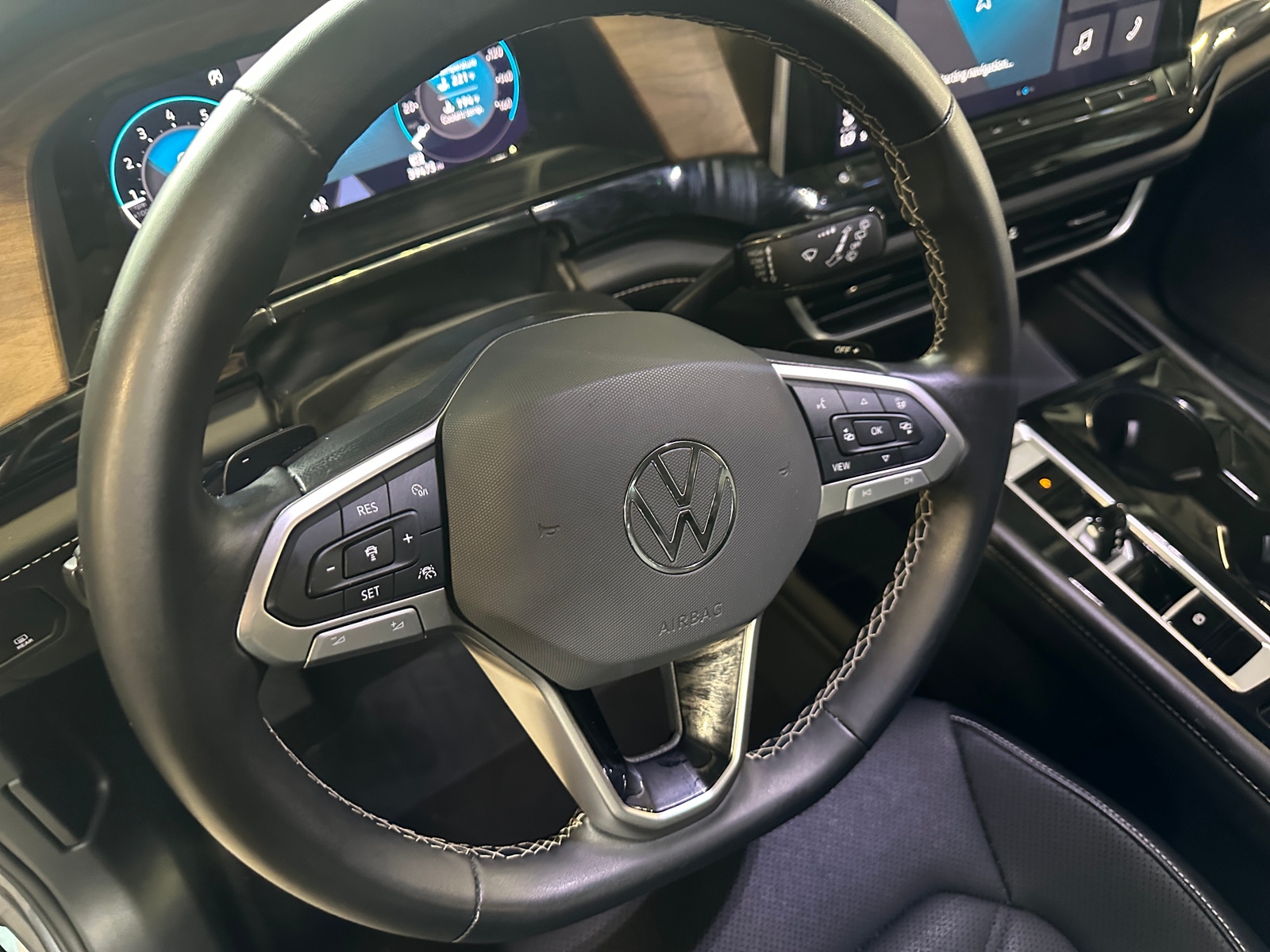 Thumbnail: 2024 Volkswagen Atlas - 4