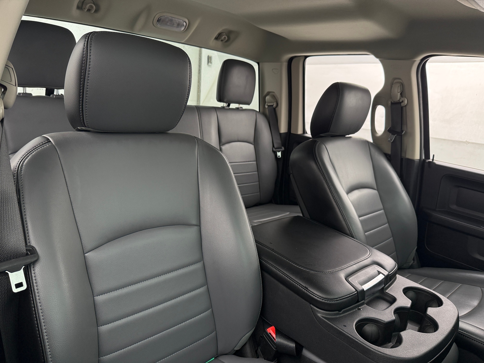 Thumbnail: 2022 RAM 1500 Classic - 2