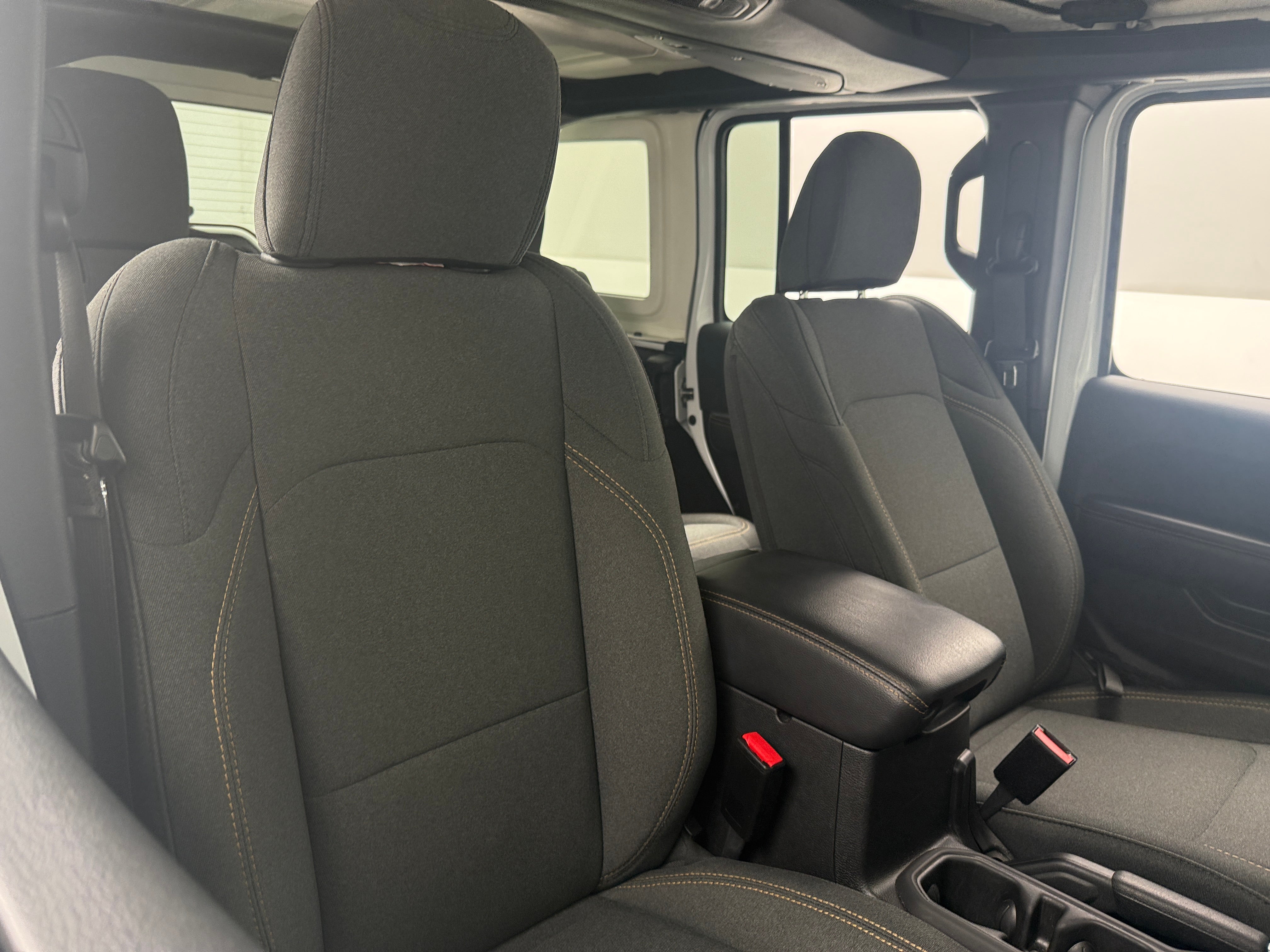 2025 Jeep Wrangler 4-Door Sahara - Photo 7