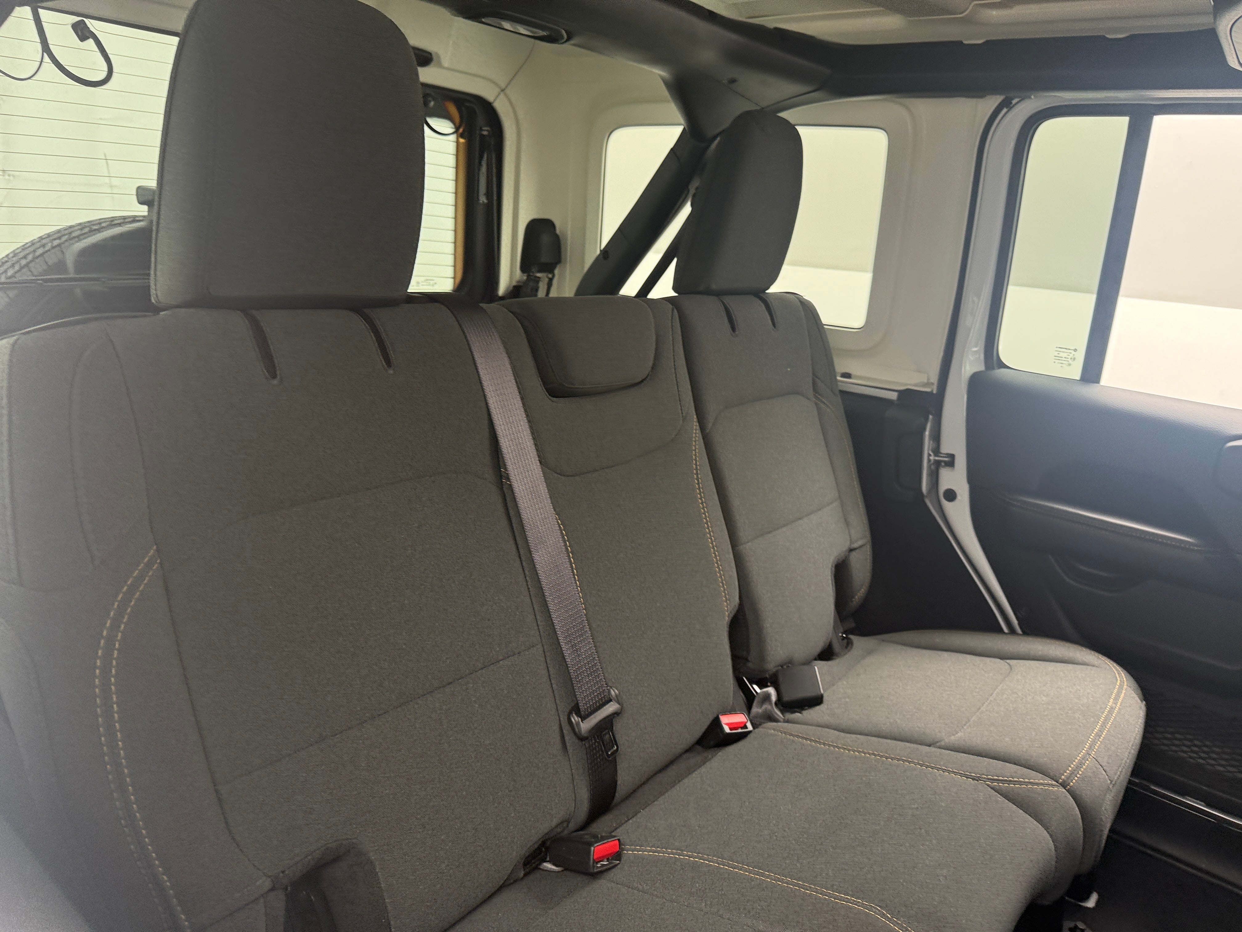 2025 Jeep Wrangler 4-Door Sahara - Photo 8