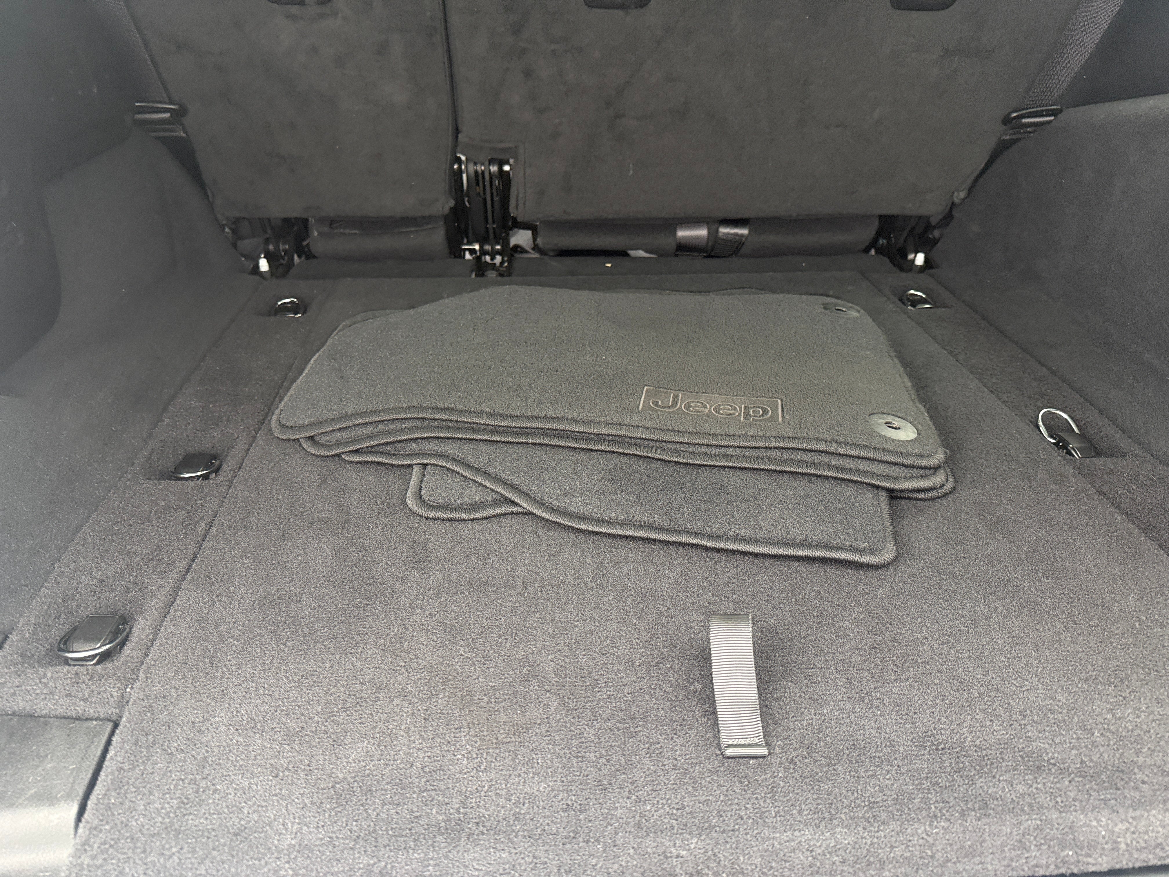 2025 Jeep Wrangler 4-Door Sahara - Photo 6