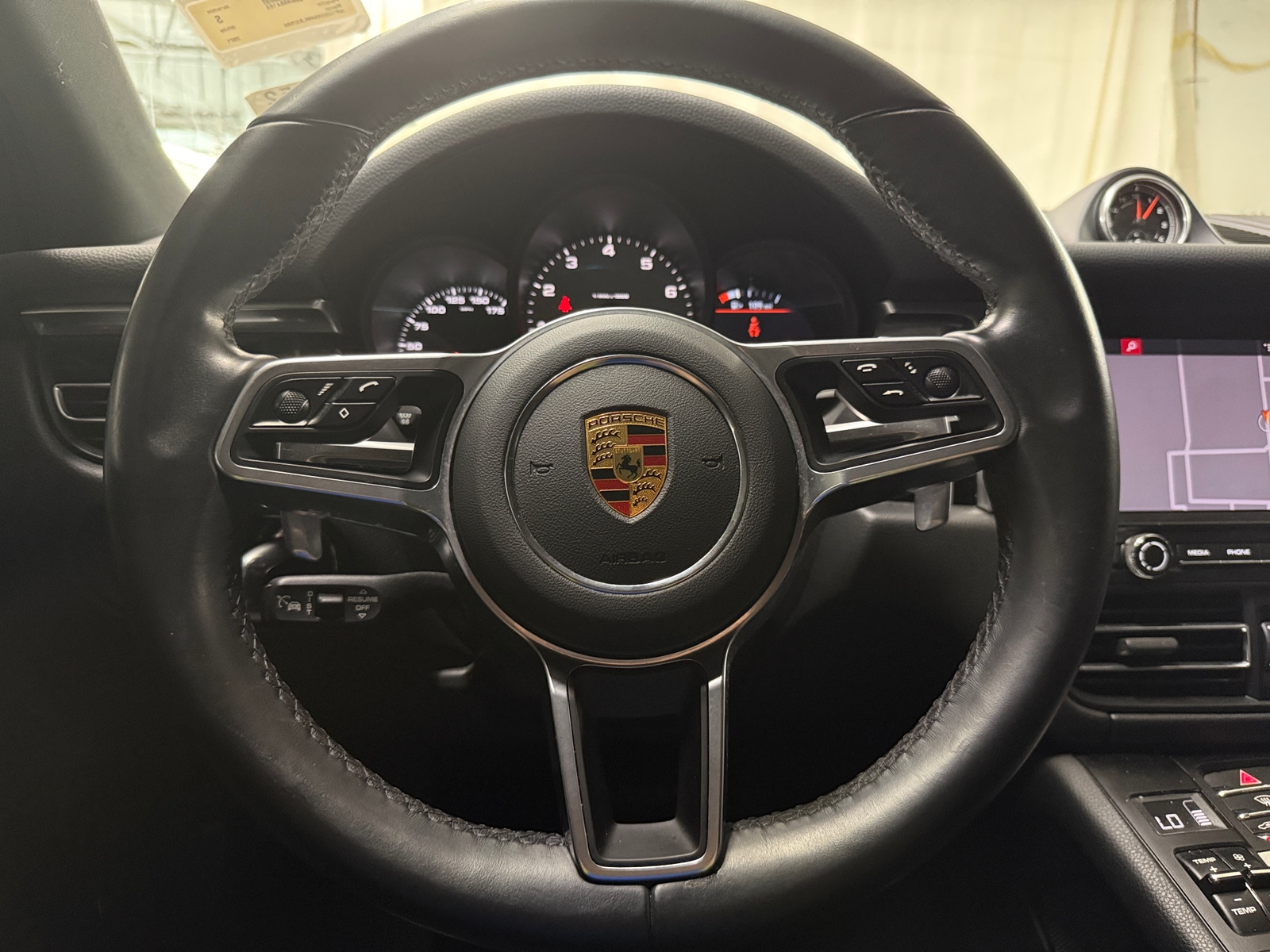 Thumbnail: 2021 Porsche Macan - 4