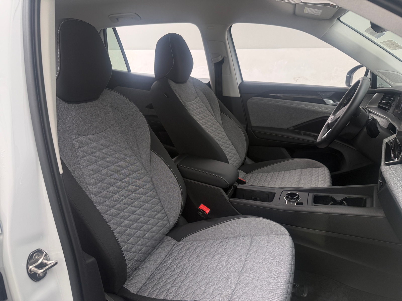 Thumbnail: 2026 Volkswagen Tiguan - 2