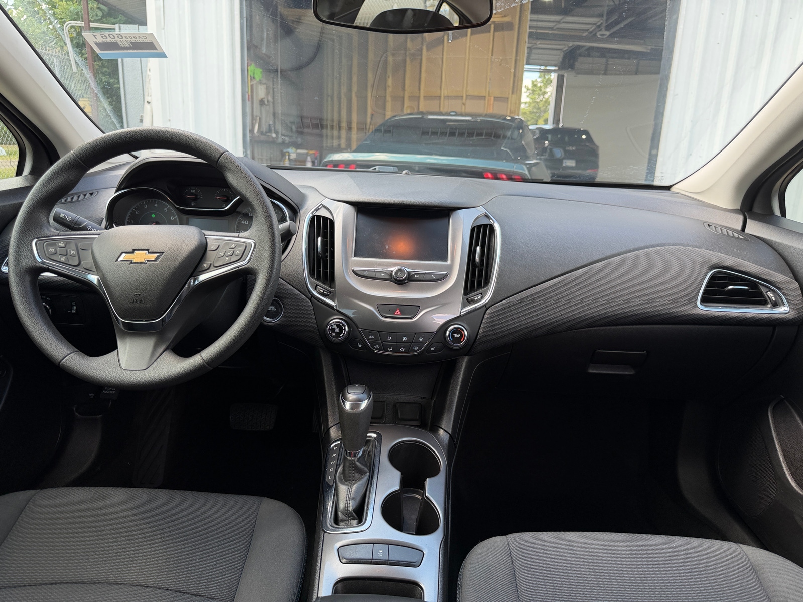 Thumbnail: 2017 Chevrolet Cruze - 3