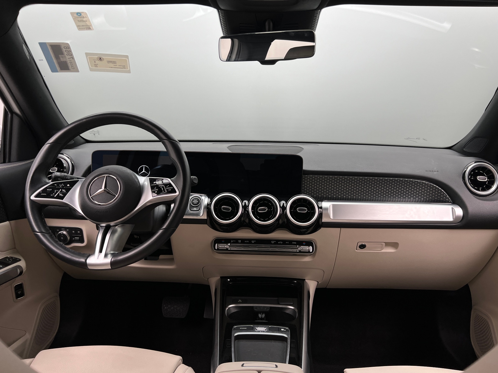 Thumbnail: 2025 Mercedes-Benz GLB - 2