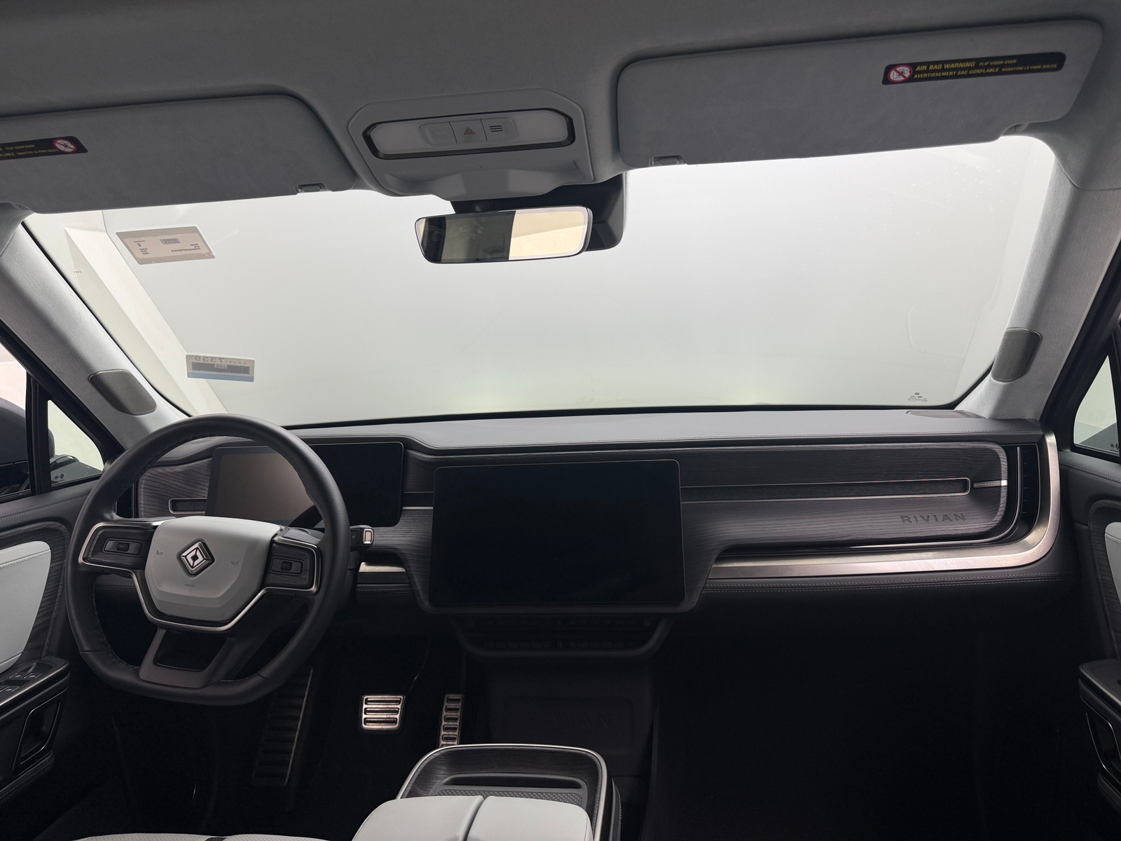 Thumbnail: 2023 Rivian R1S - 2