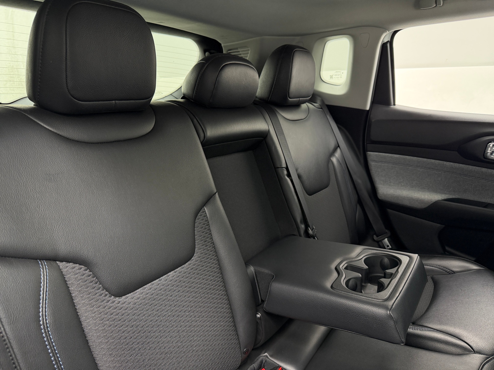 Thumbnail: 2022 Jeep Compass - 6