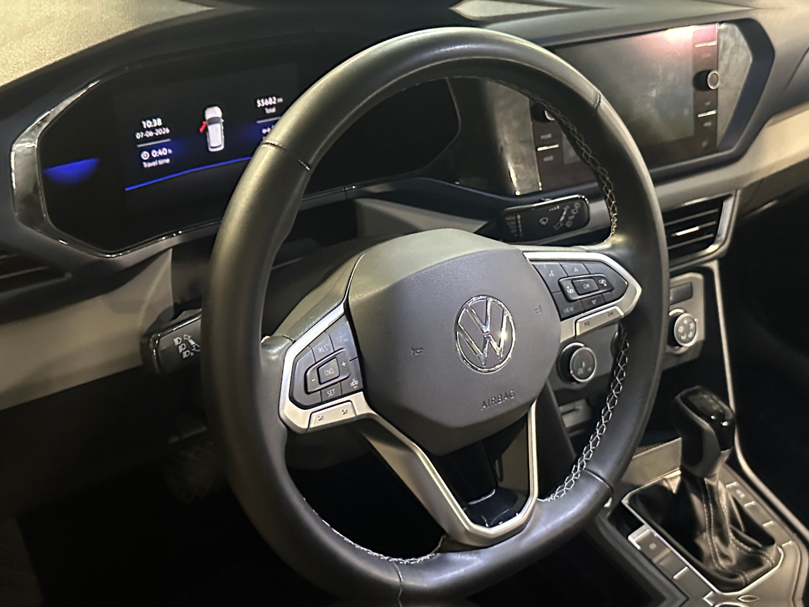 Thumbnail: 2022 Volkswagen Taos - 4