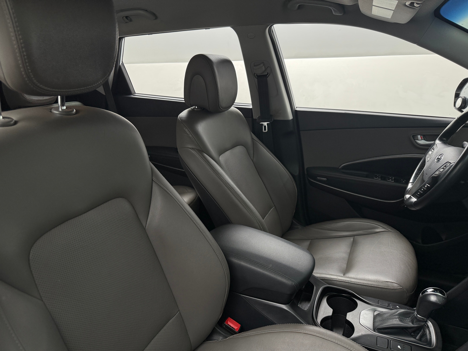 Thumbnail: 2017 Hyundai Santa Fe - 2