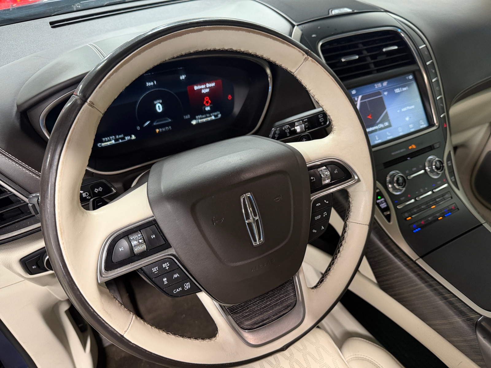 Thumbnail: 2020 Lincoln Nautilus - 4