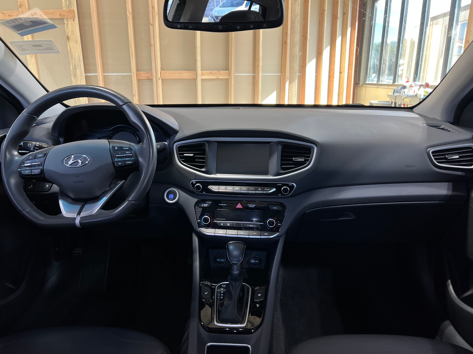 Thumbnail: 2018 Hyundai Ioniq - 2