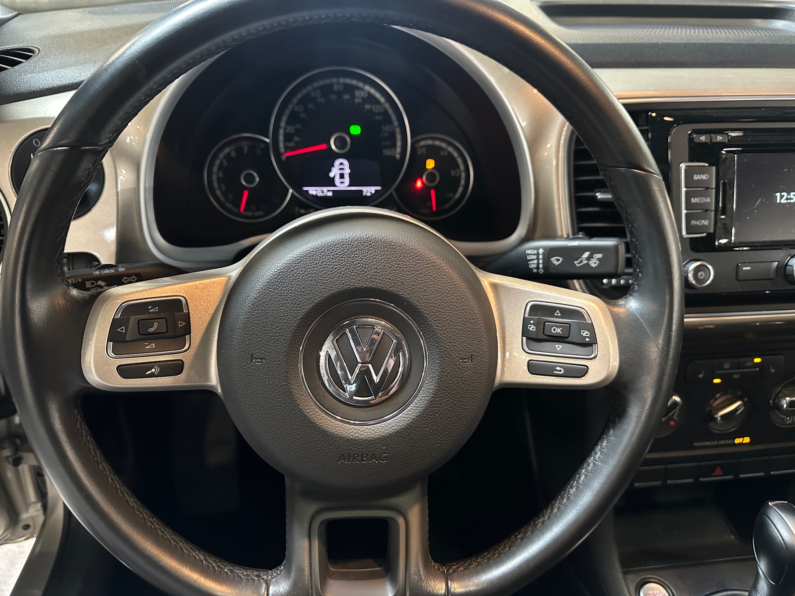 Thumbnail: 2013 Volkswagen Beetle - 4