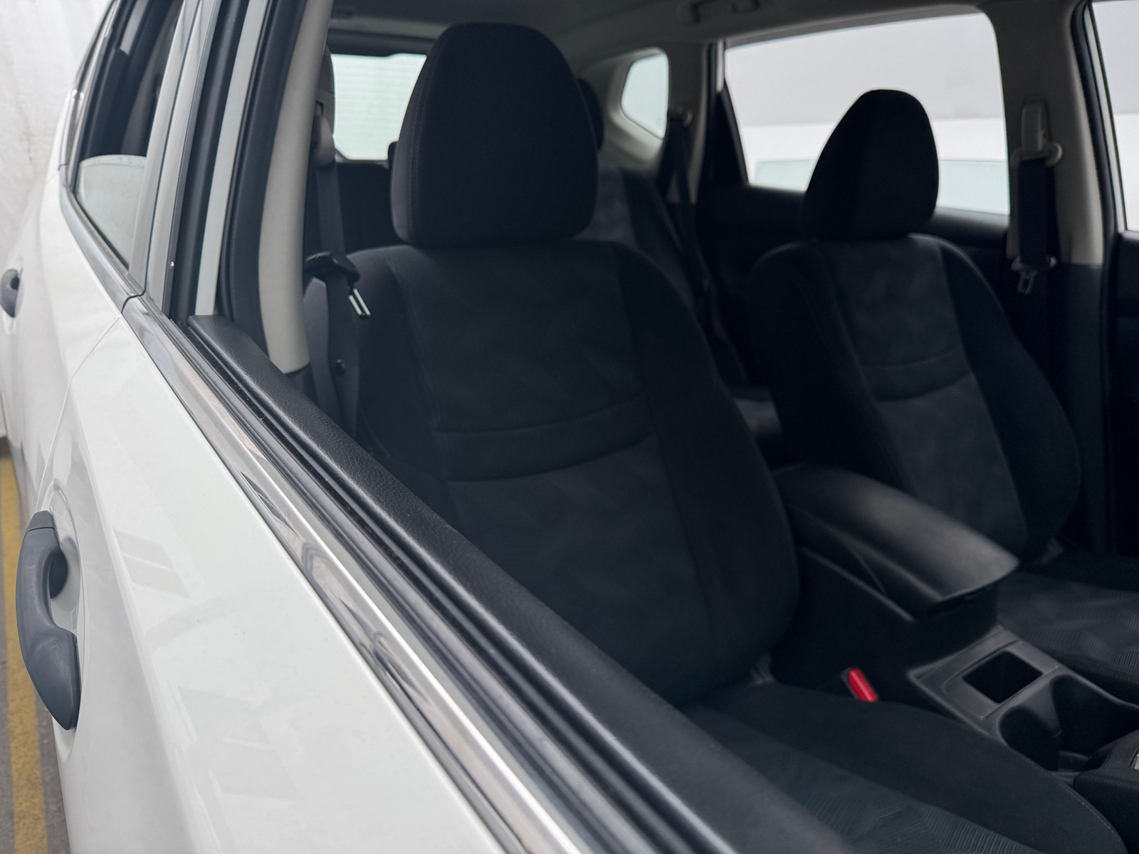 Thumbnail: 2016 Nissan Rogue - 2