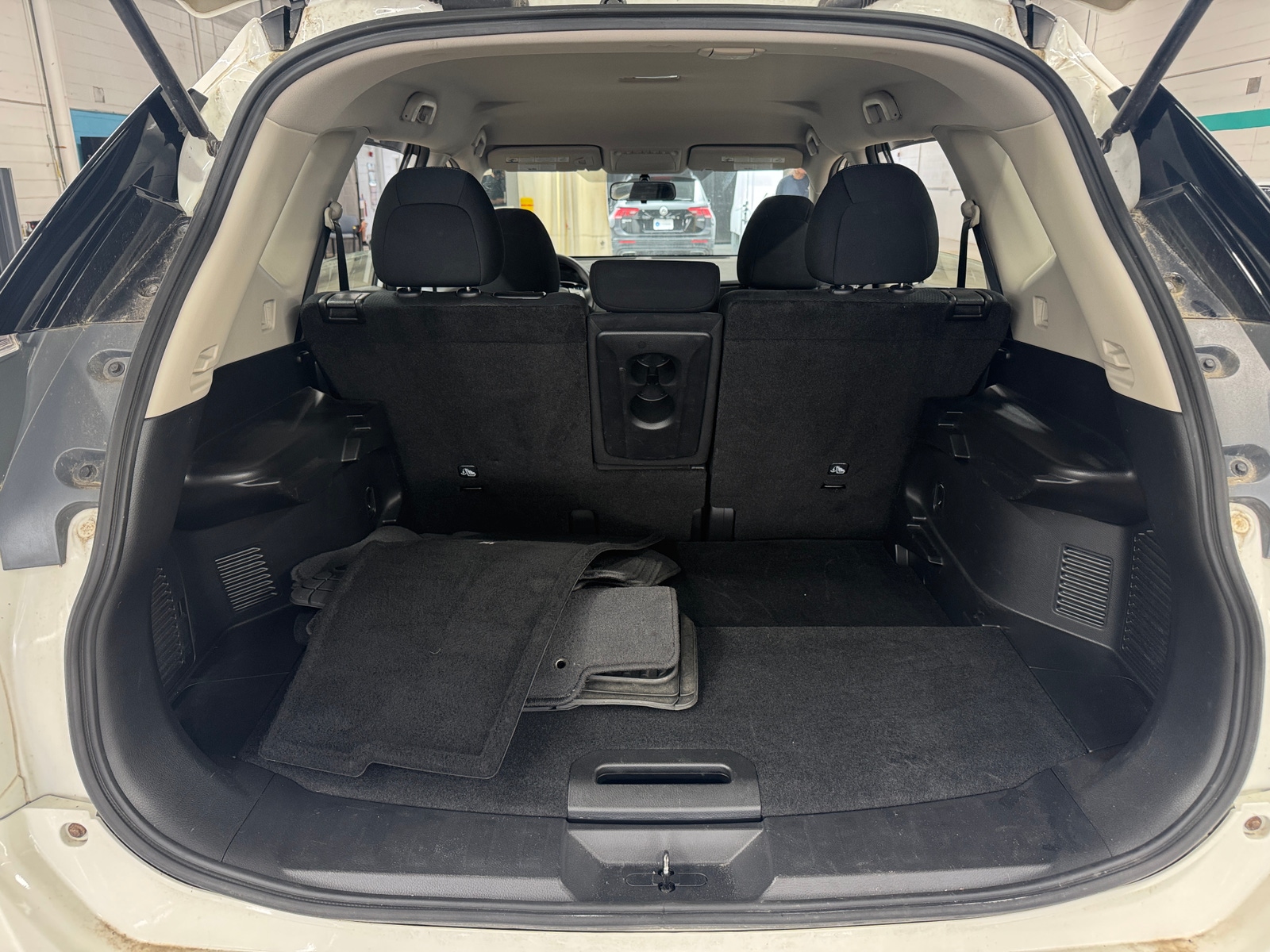 Thumbnail: 2016 Nissan Rogue - 7
