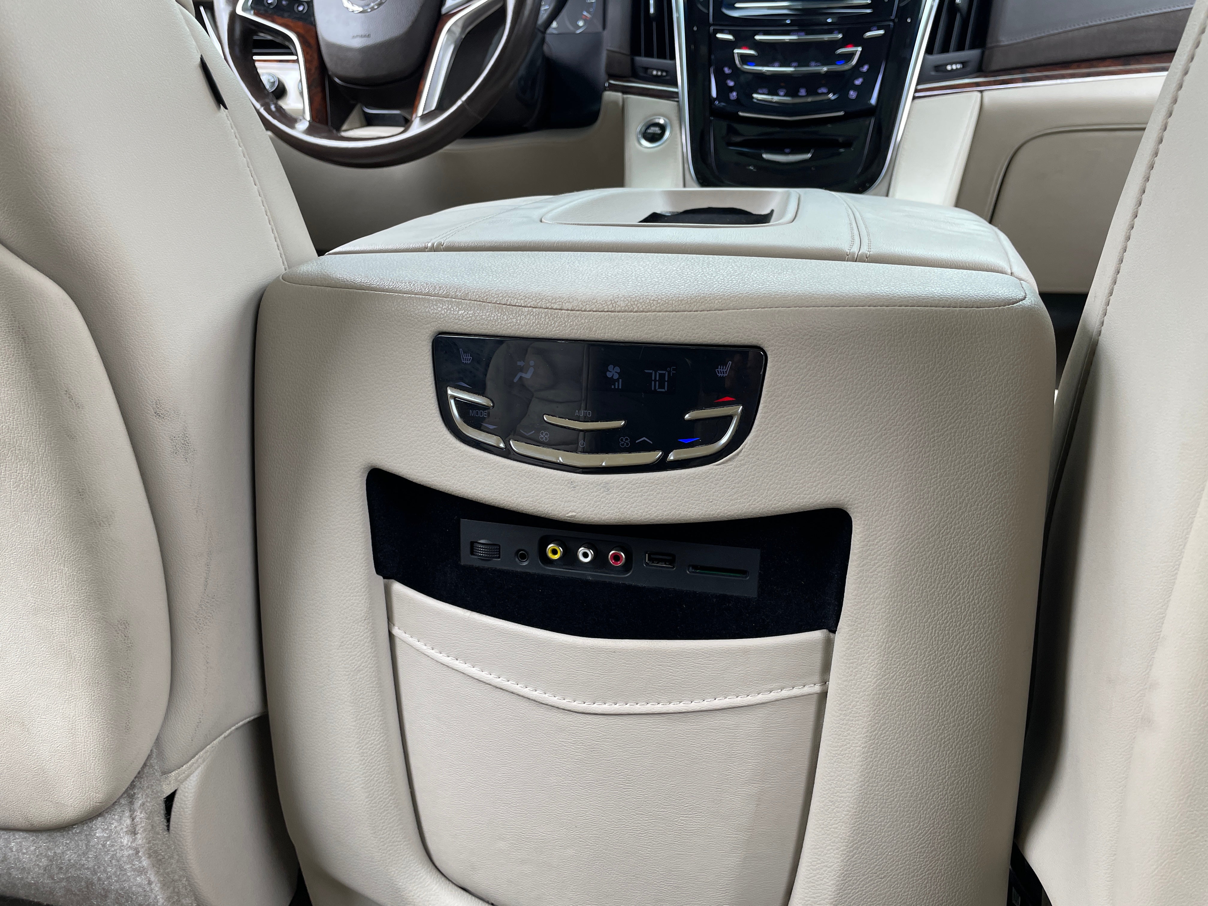 2015 Cadillac Escalade ESV Luxury - Photo 7