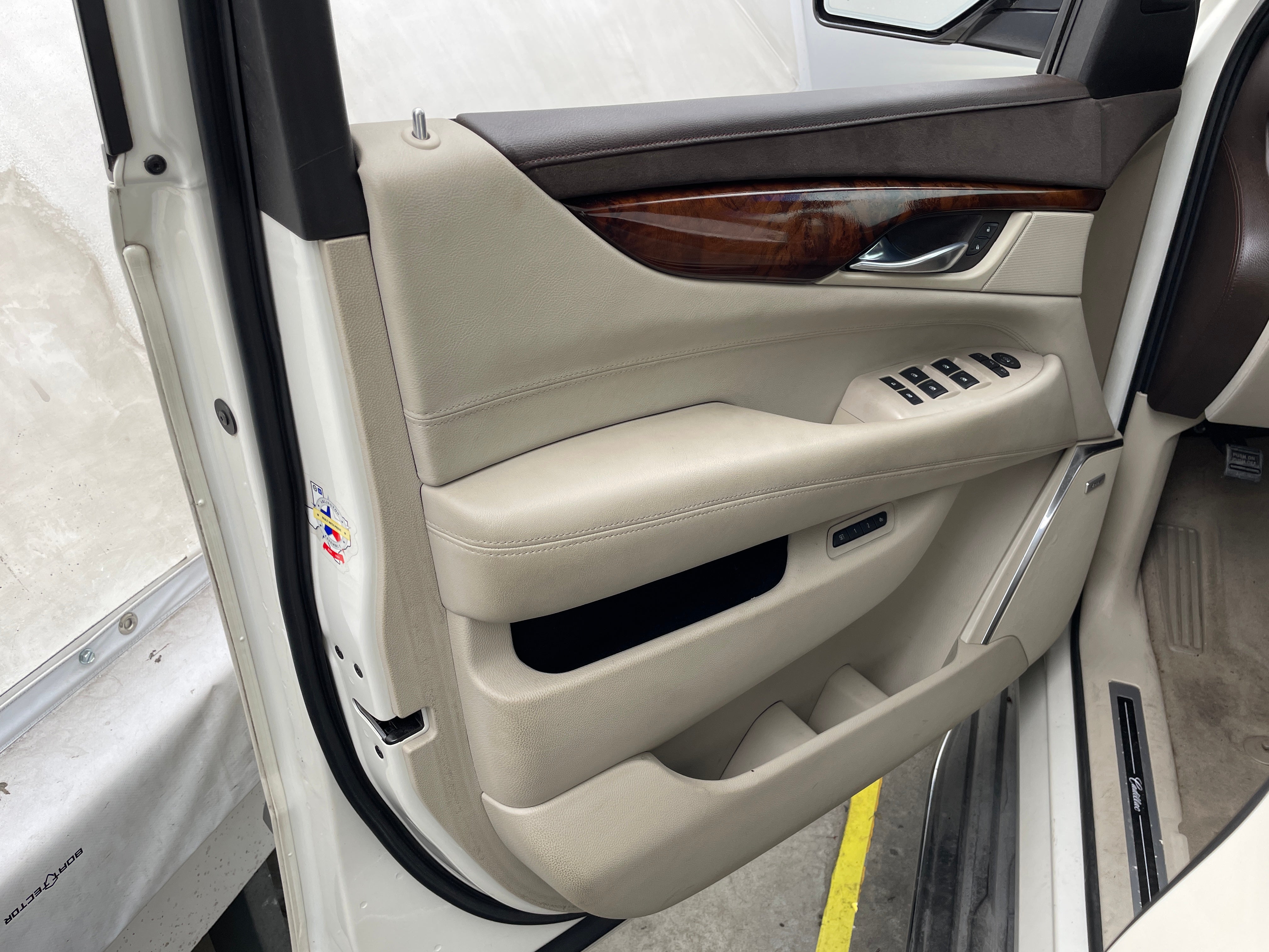 2015 Cadillac Escalade ESV Luxury - Photo 14