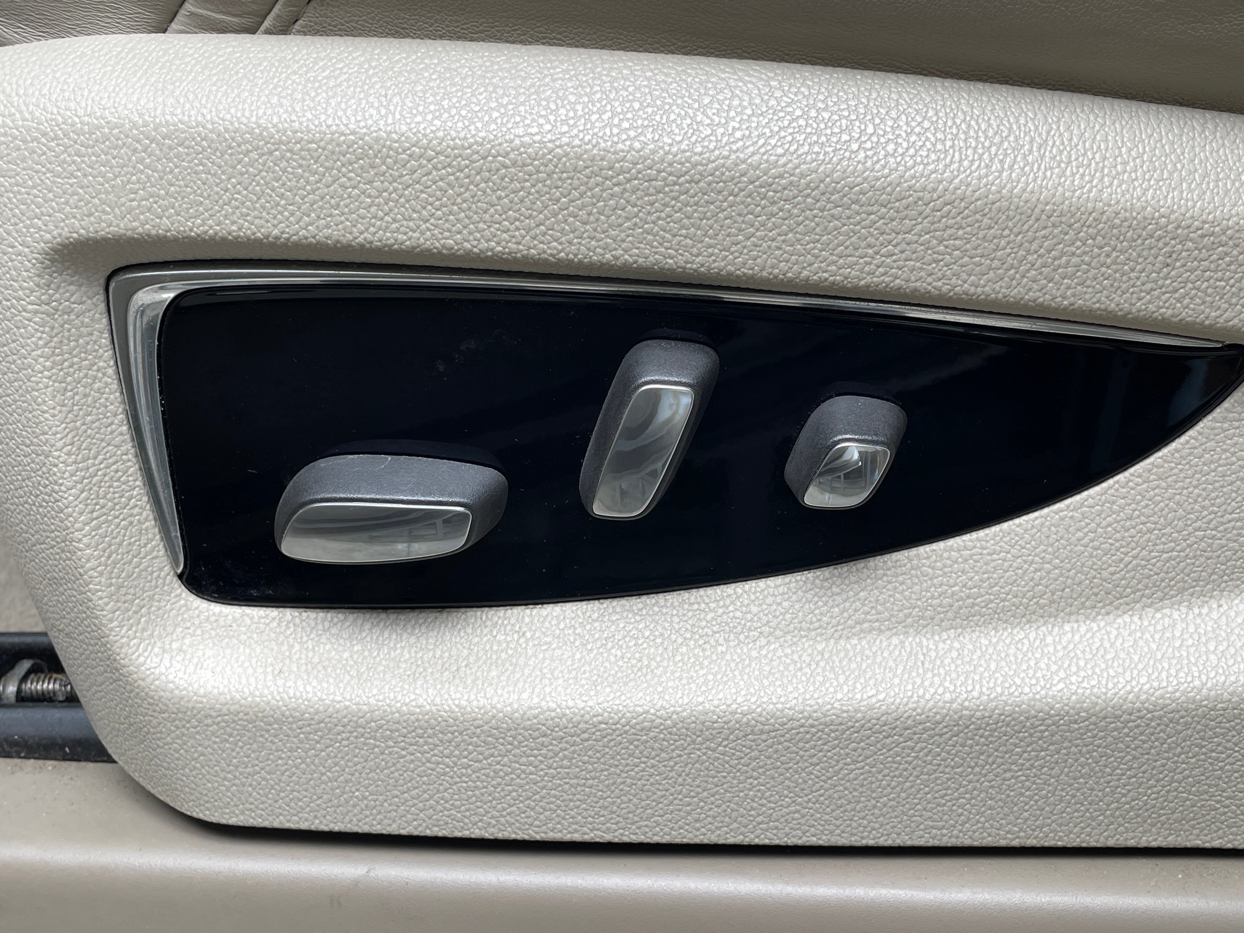 2015 Cadillac Escalade ESV Luxury - Photo 16