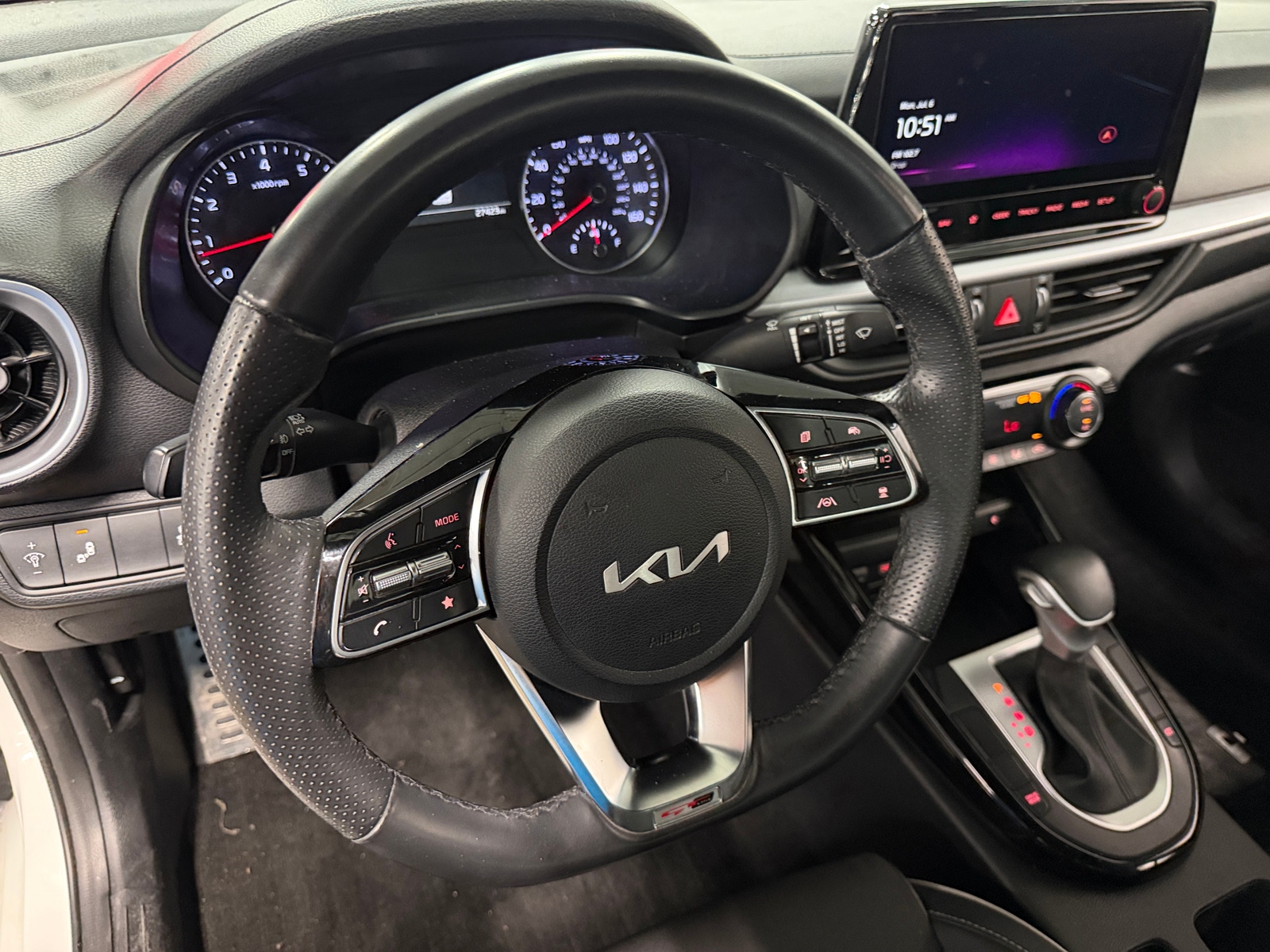 Thumbnail: 2024 Kia Forte - 4