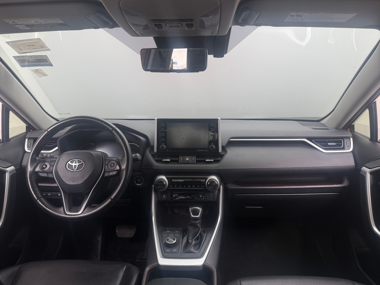 Thumbnail: 2019 Toyota RAV4 - 3