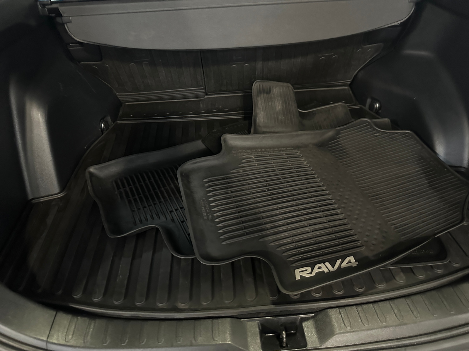 Thumbnail: 2019 Toyota RAV4 - 7