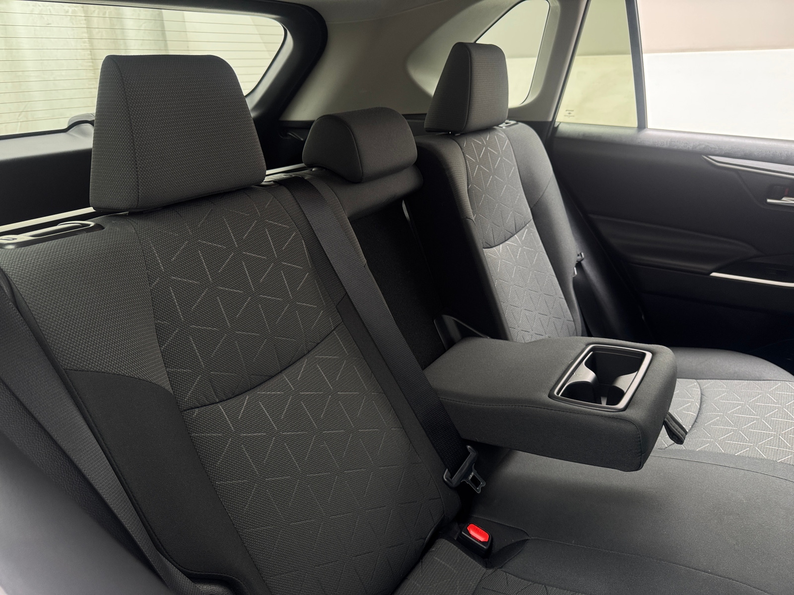 Thumbnail: 2020 Toyota RAV4 - 6
