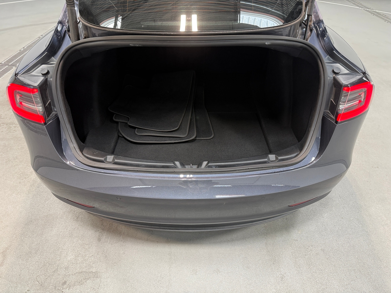 Thumbnail: 2022 Tesla Model 3 - 6