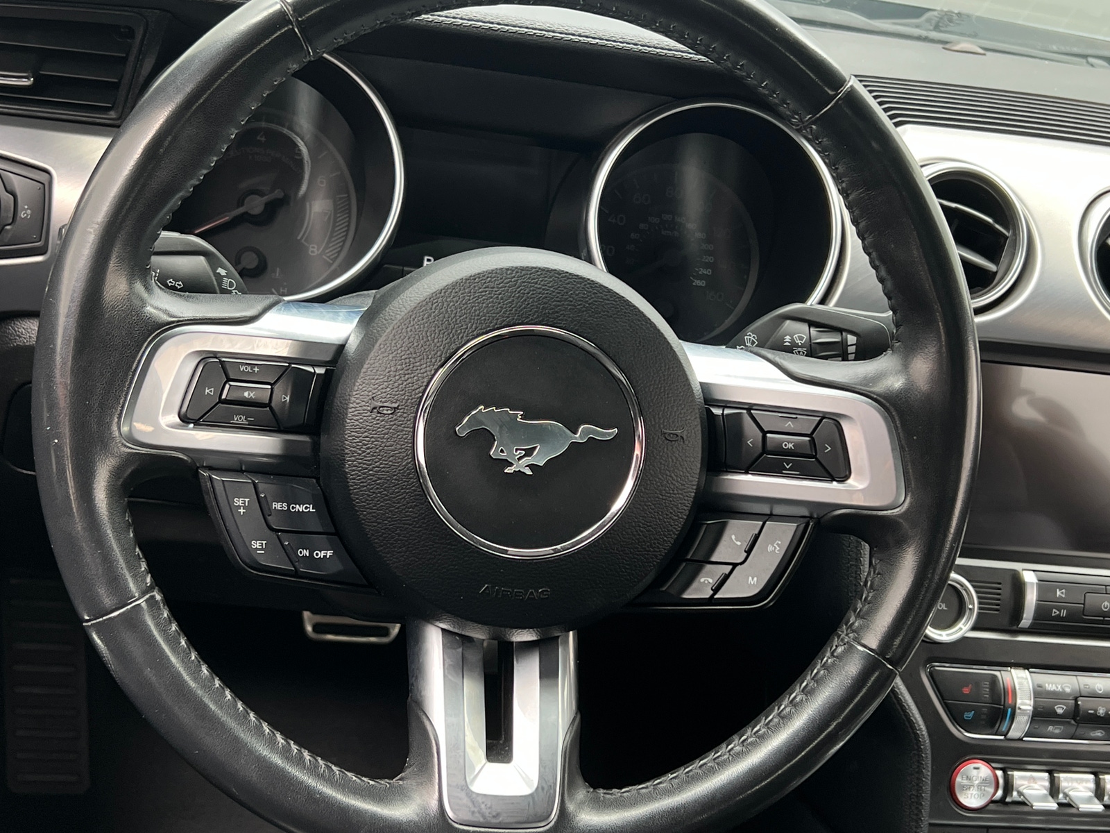 Thumbnail: 2022 Ford Mustang - 5