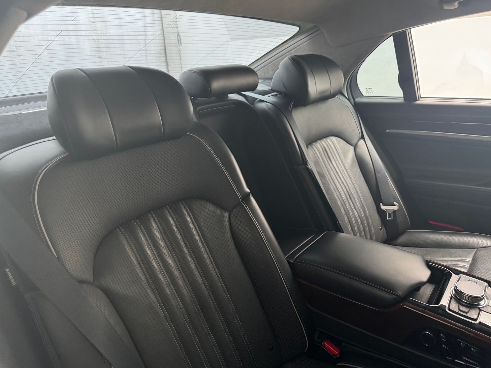 Thumbnail: 2018 Genesis G90 - 5