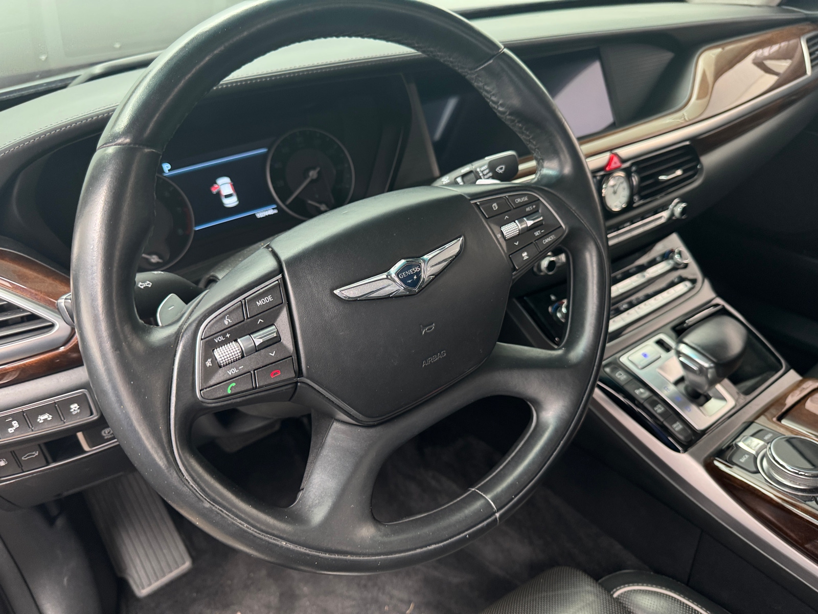 Thumbnail: 2018 Genesis G90 - 4