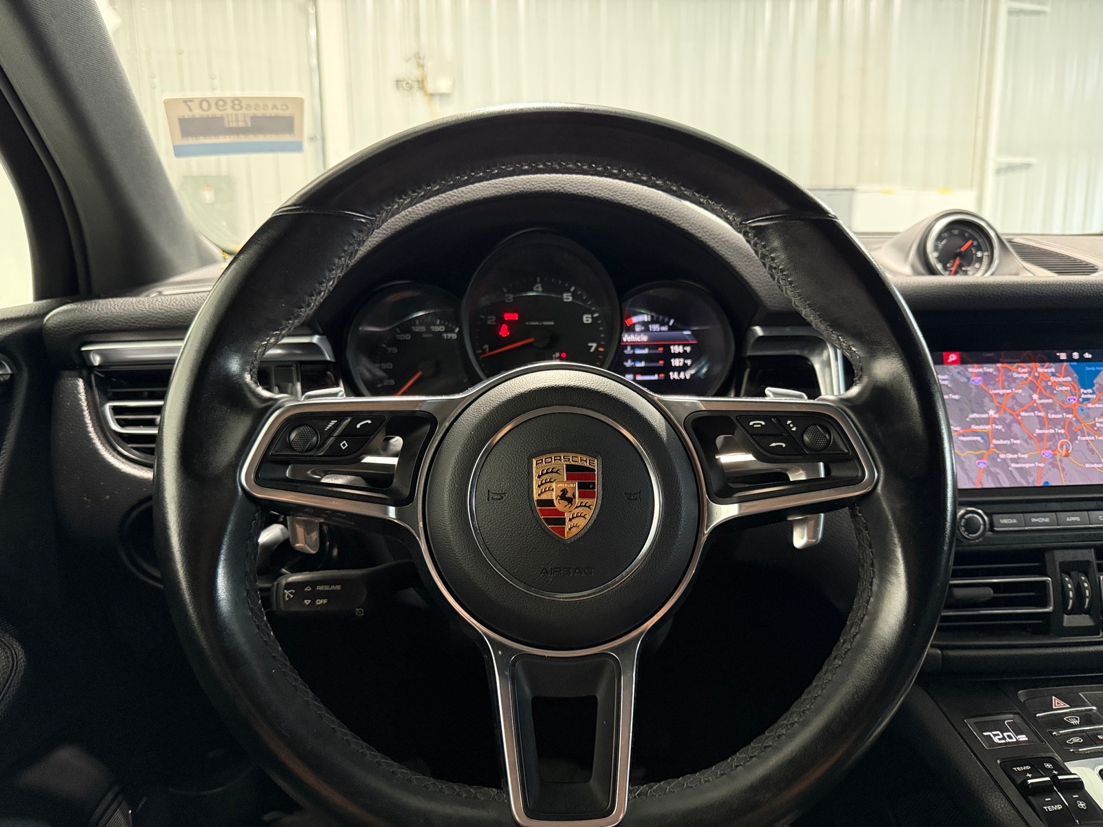 Thumbnail: 2020 Porsche Macan - 4