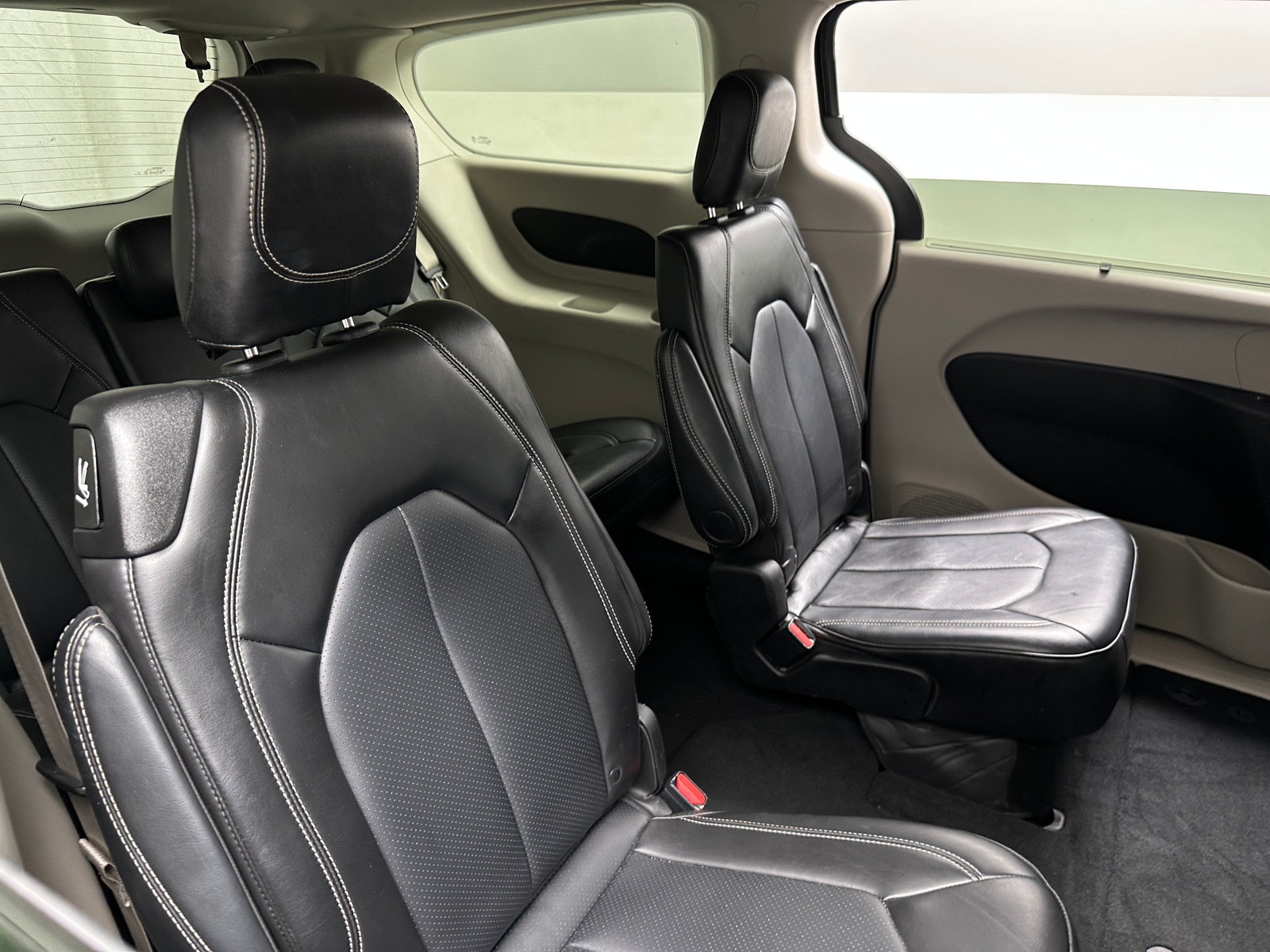 Thumbnail: 2024 Chrysler Pacifica - 5