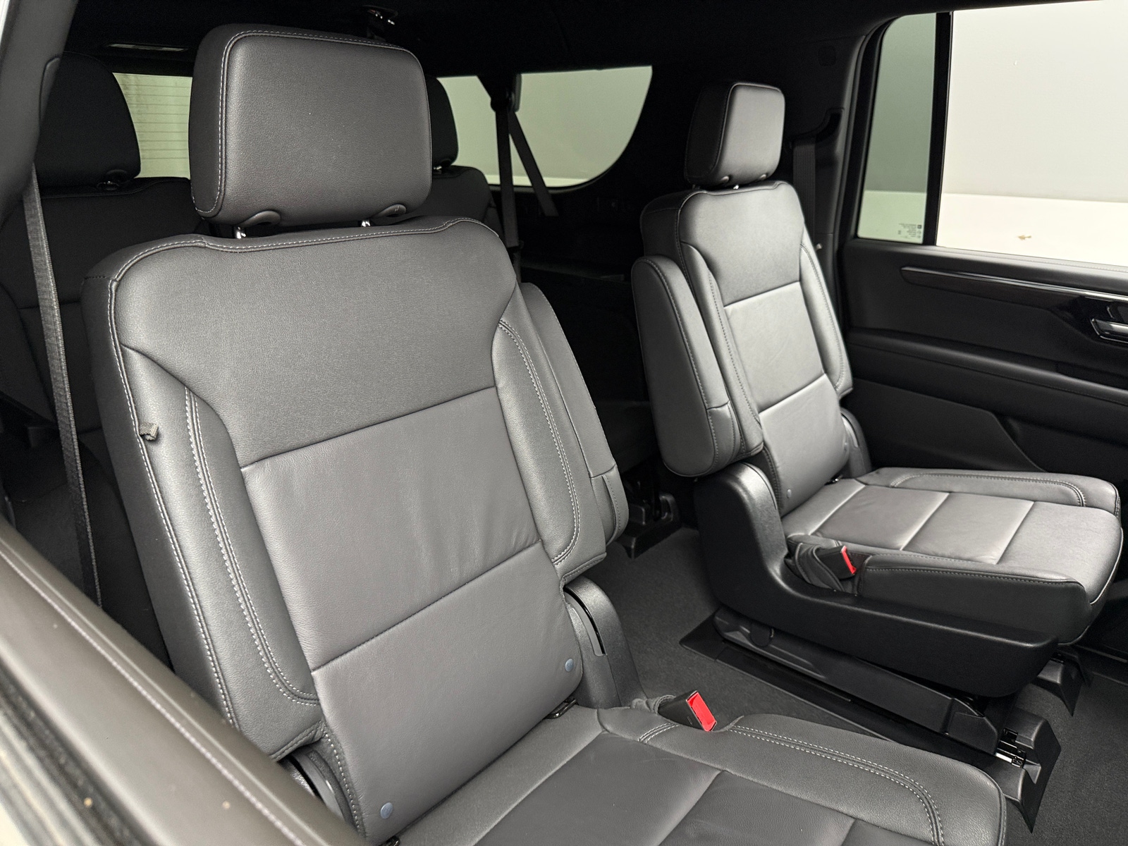 Thumbnail: 2026 Chevrolet Suburban - 5