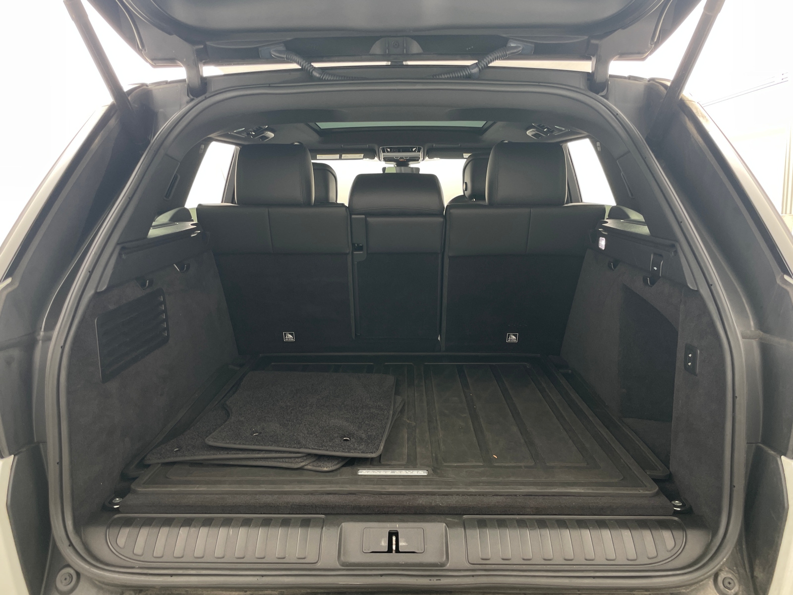 Thumbnail: 2020 Land Rover Range Rover Sport - 6