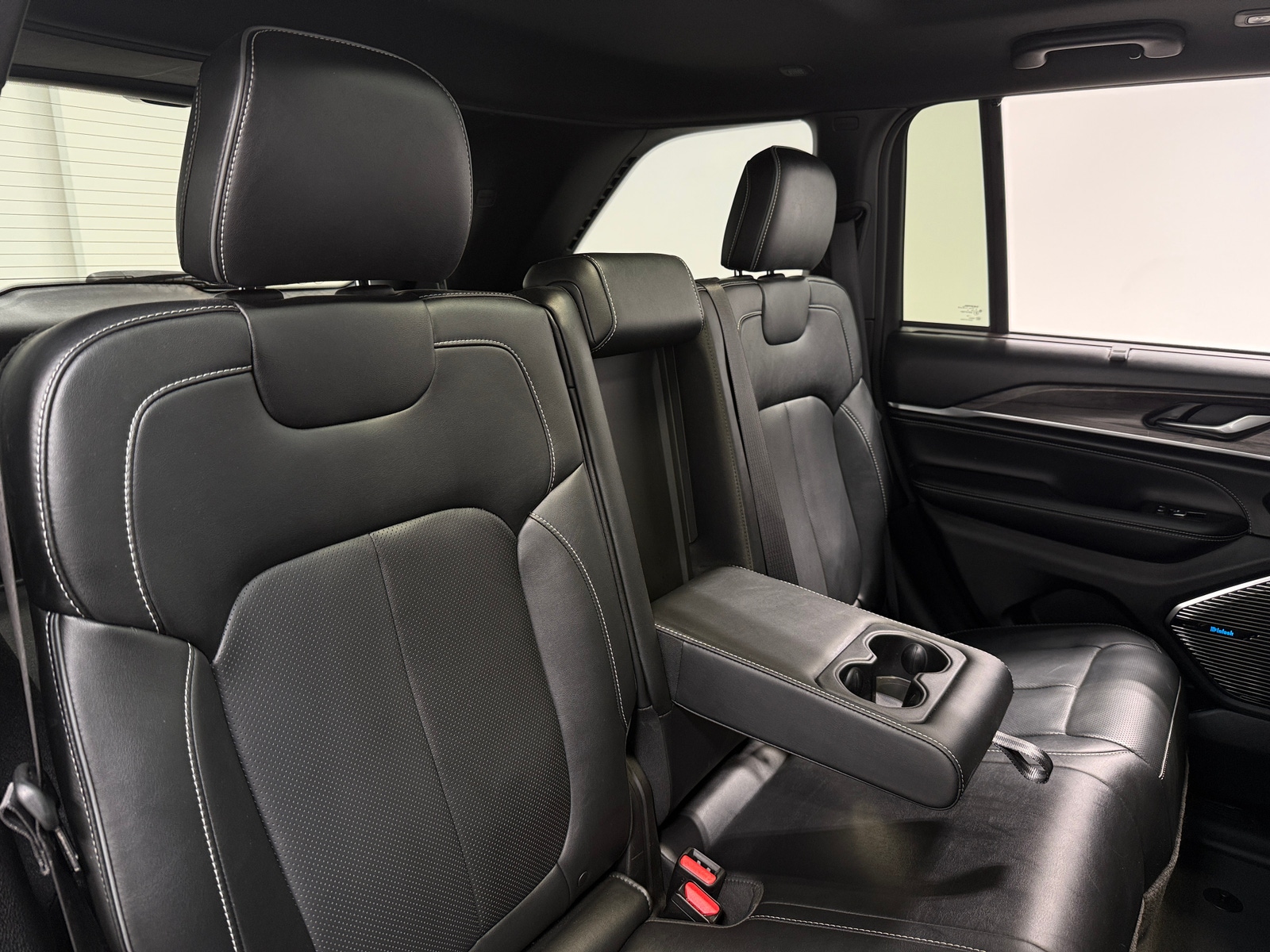 Thumbnail: 2022 Jeep Grand Cherokee - 5