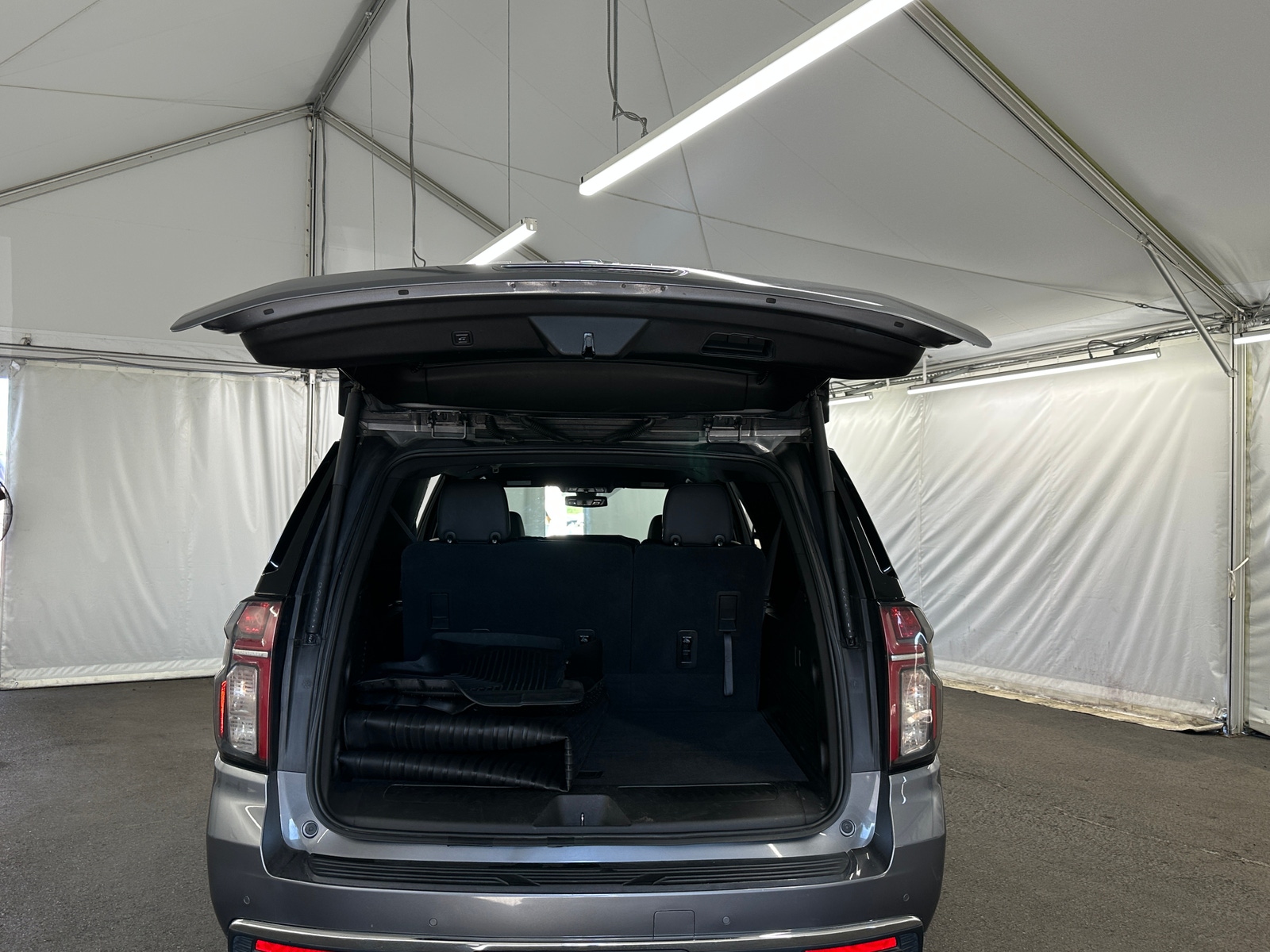 Thumbnail: 2021 Chevrolet Suburban - 6