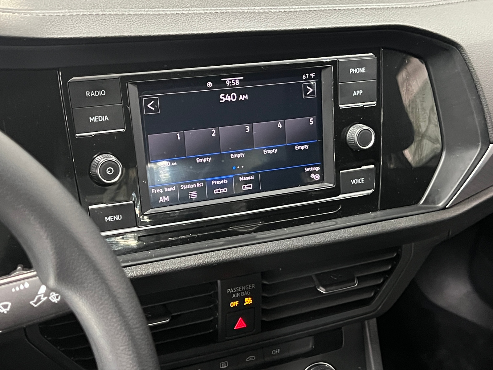 Thumbnail: 2021 Volkswagen Jetta - 4