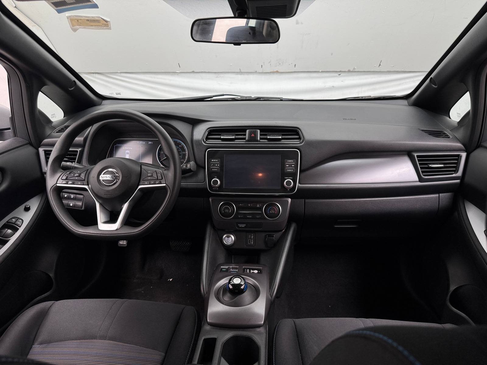 Thumbnail: 2022 Nissan Leaf - 3