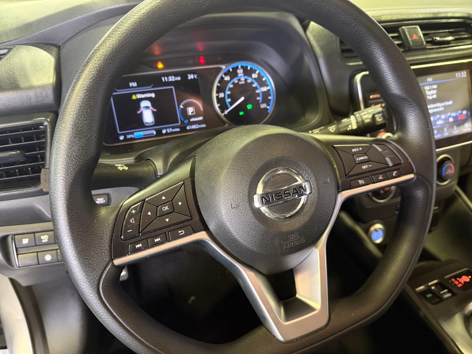 Thumbnail: 2022 Nissan Leaf - 5