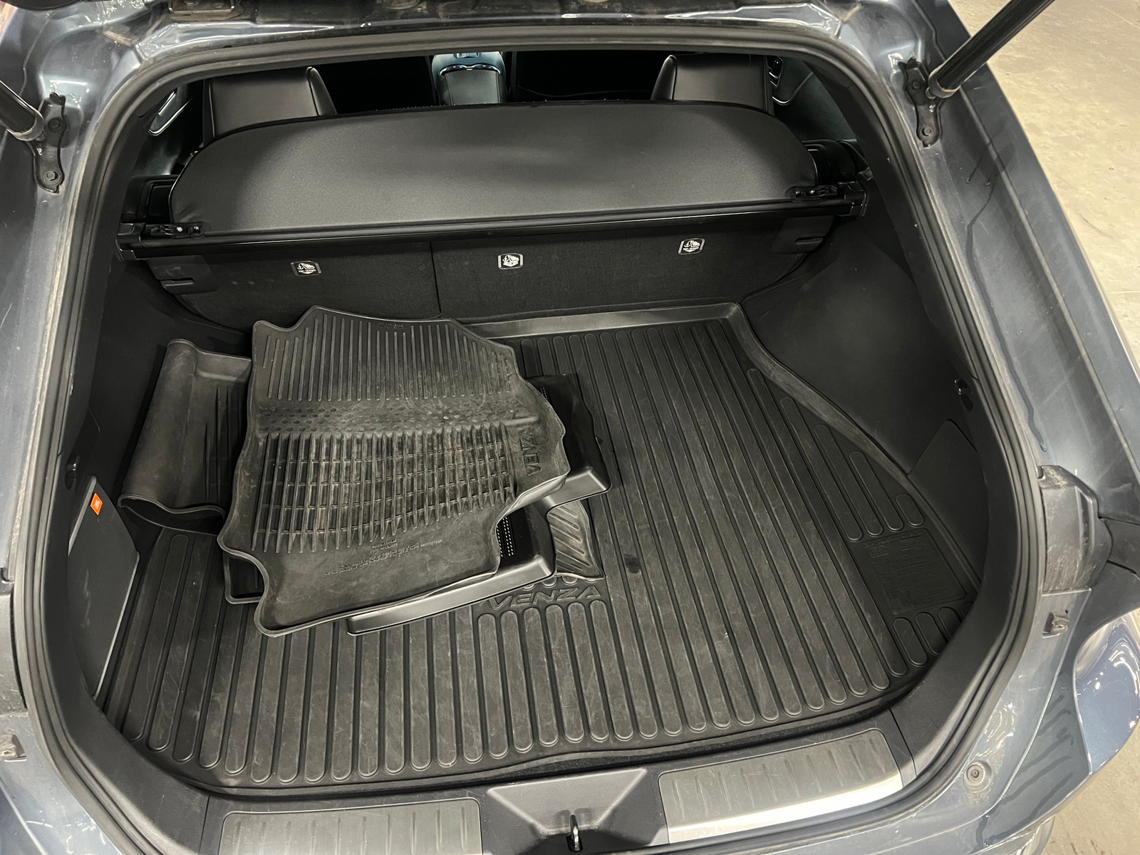 Thumbnail: 2021 Toyota Venza - 6