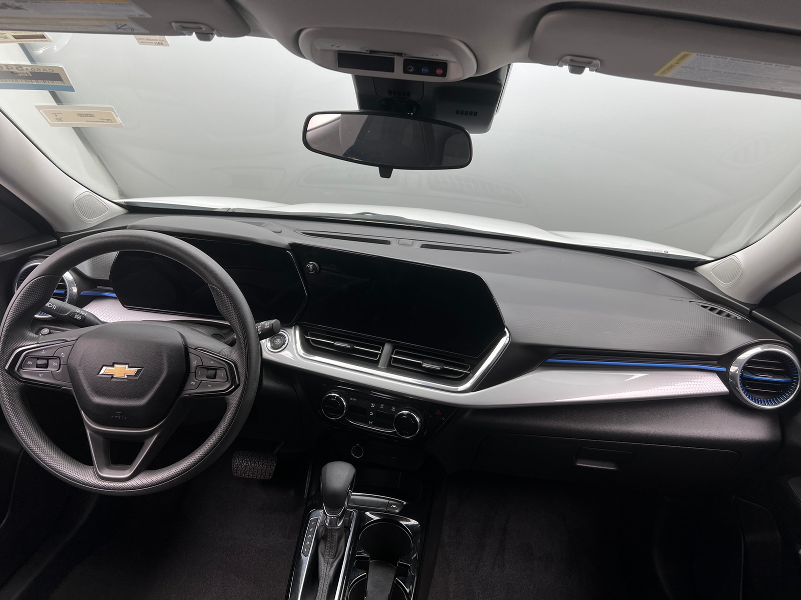 Thumbnail: 2025 Chevrolet Trax - 3