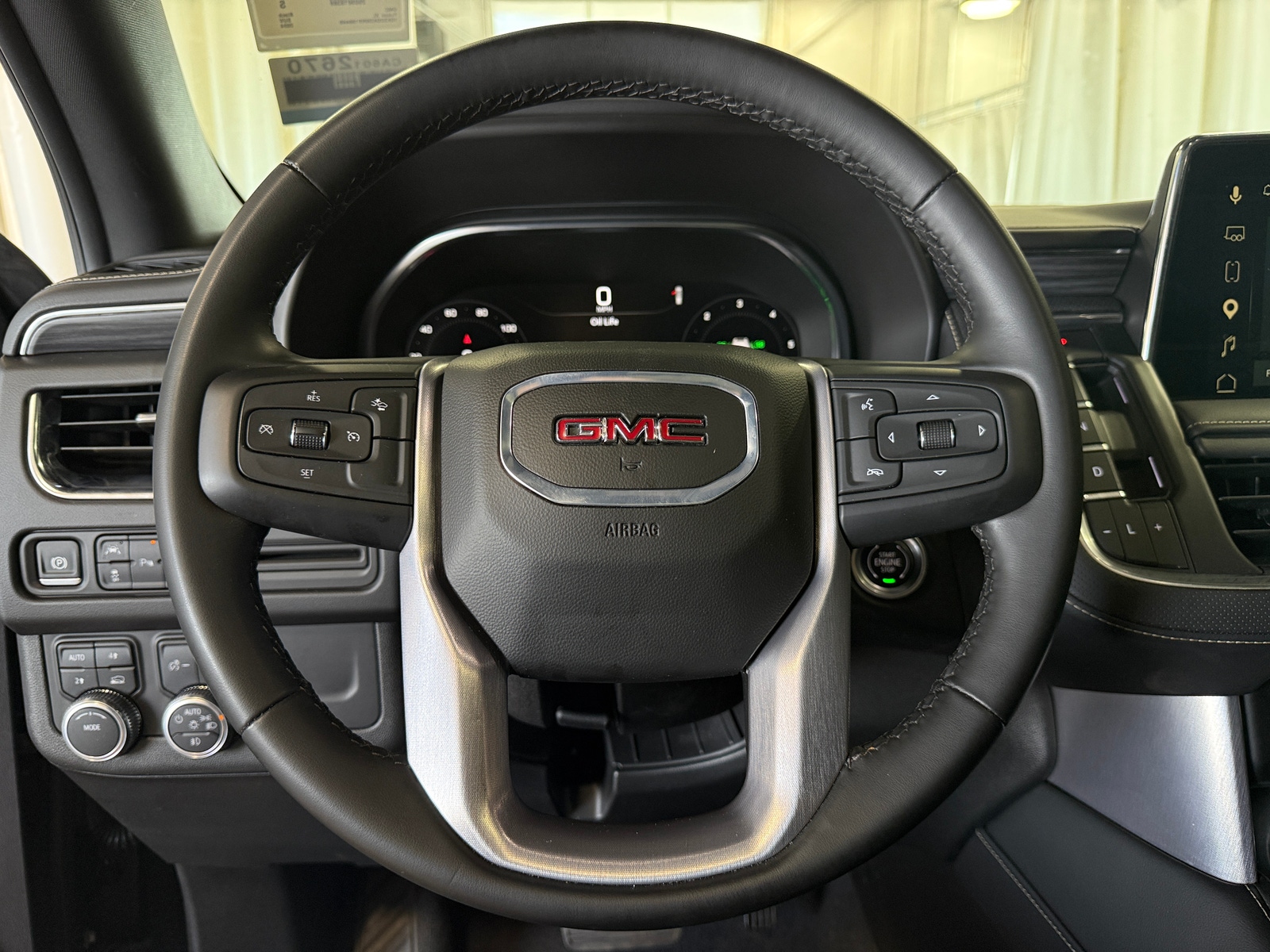 Thumbnail: 2024 GMC Yukon XL - 4