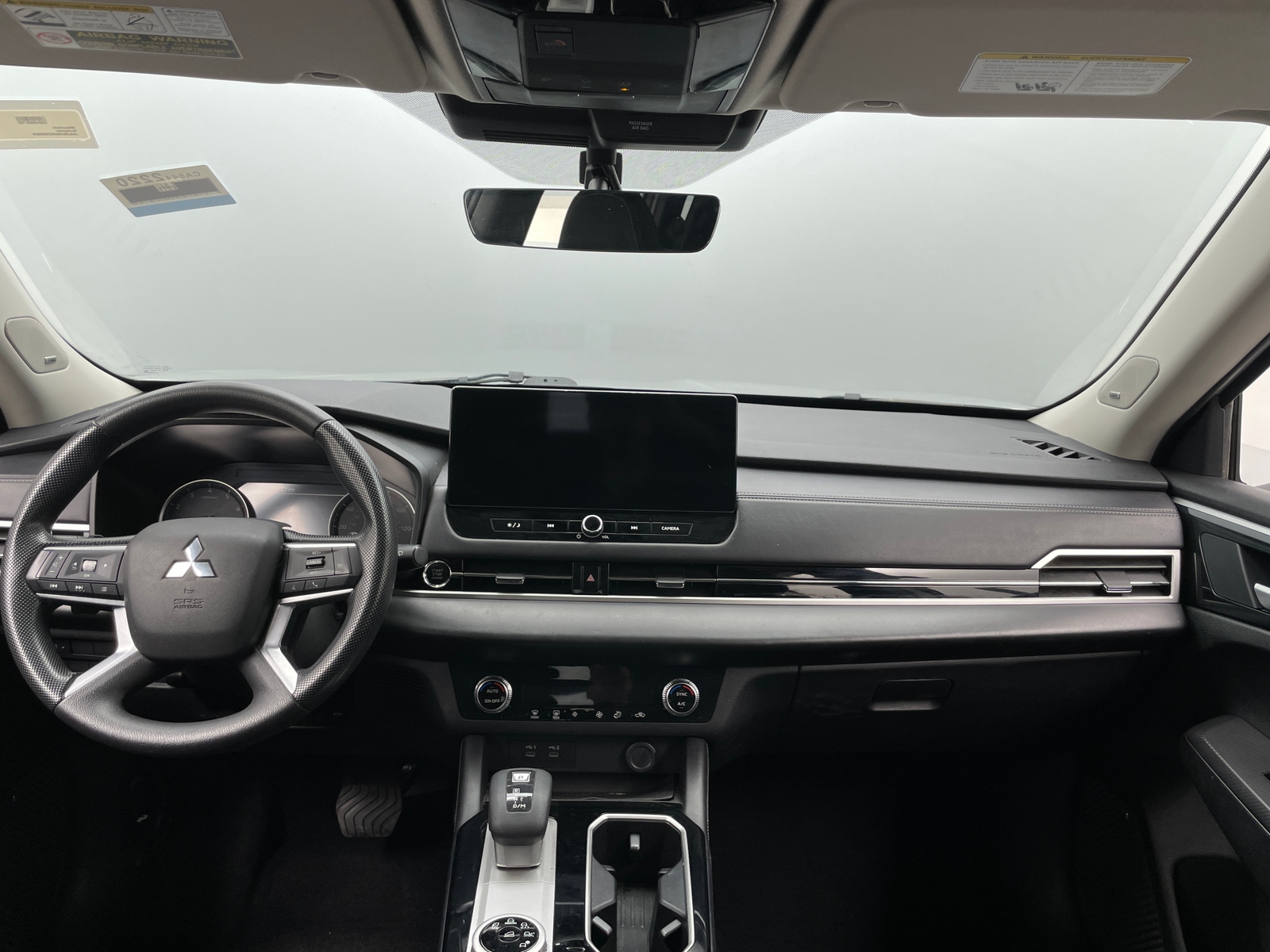 Thumbnail: 2025 Mitsubishi Outlander - 3