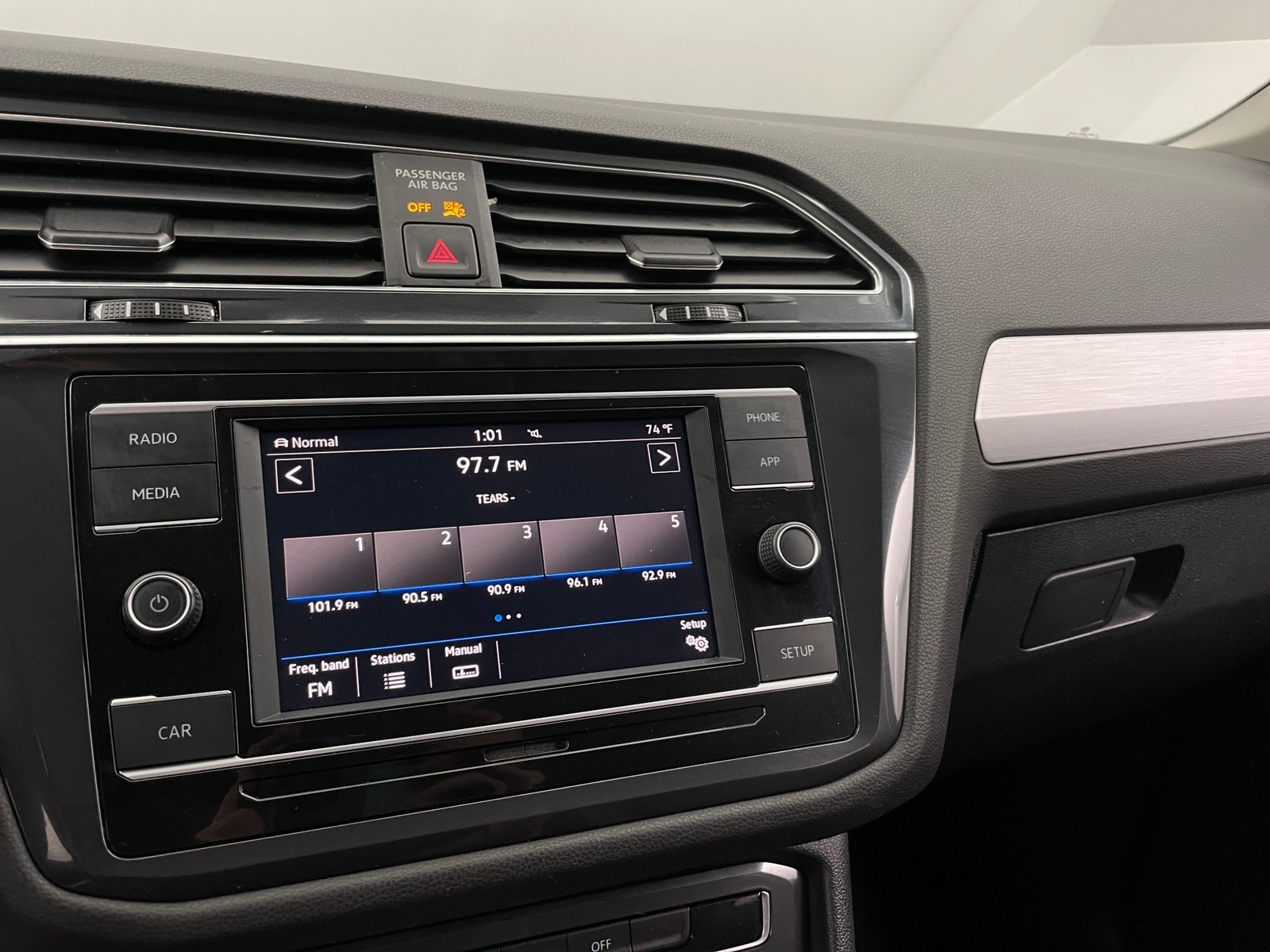 Thumbnail: 2019 Volkswagen Tiguan - 4
